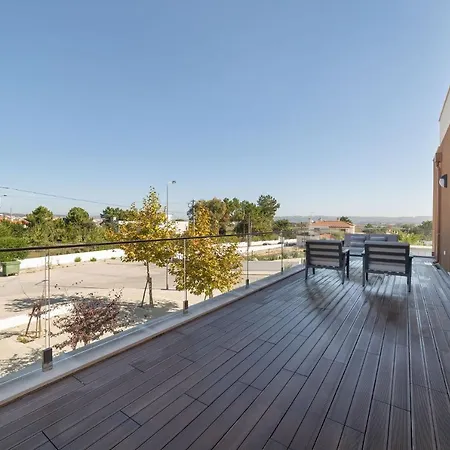 Atlântico - By Sch Villa Salir de Porto